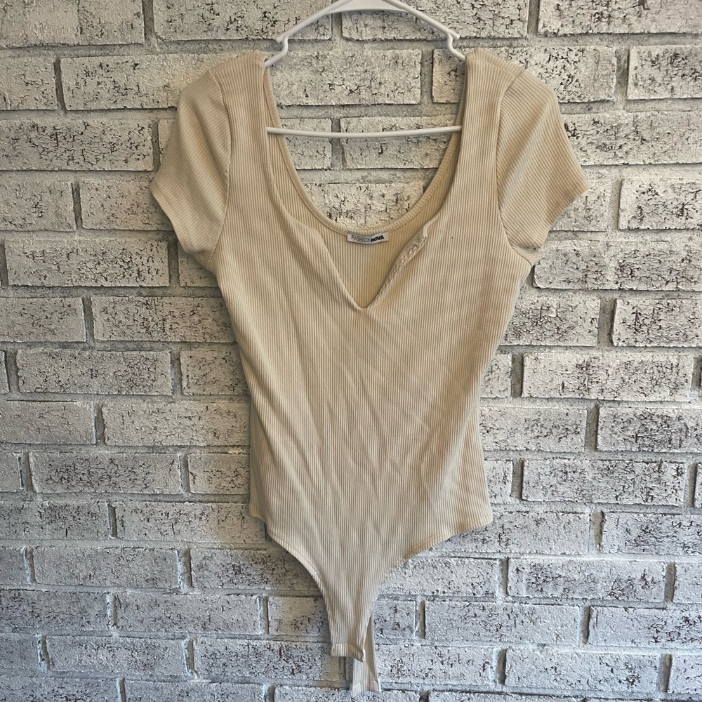 Shortsleeved Bodysuit